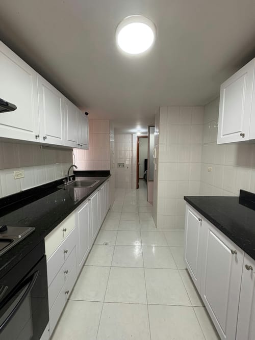 Apartamento en venta en Lagos De Cordoba, Bogotá · foto 5 de 24