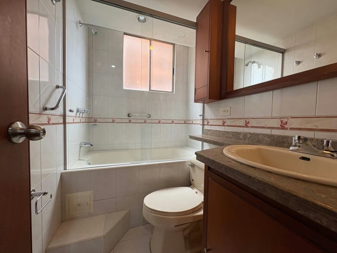 Apartamento en venta en Lagos De Cordoba, Bogotá · foto 14 de 24