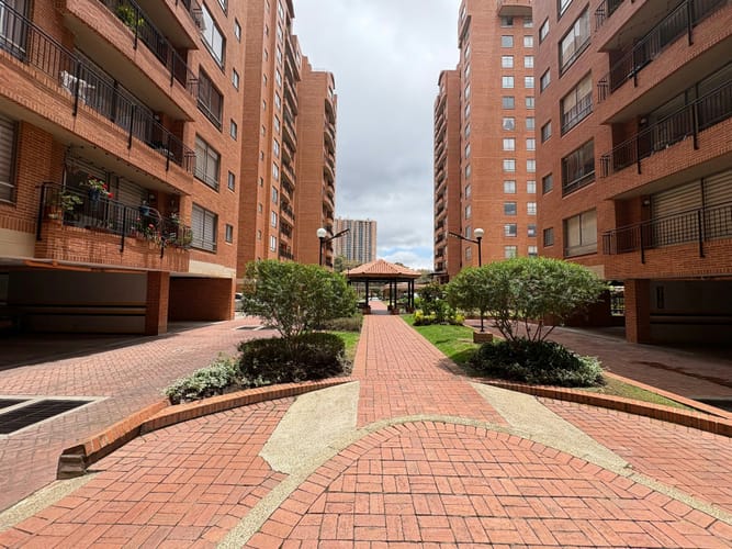 Apartamento en venta en Lagos De Cordoba, Bogotá · foto 15 de 24