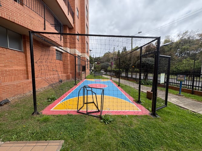 Apartamento en venta en Lagos De Cordoba, Bogotá · foto 22 de 24