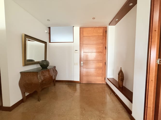 Apartamento de 3 alcobas en venta en Bosques Del Marques, Bogotá, 270 m² · foto 2 de 24