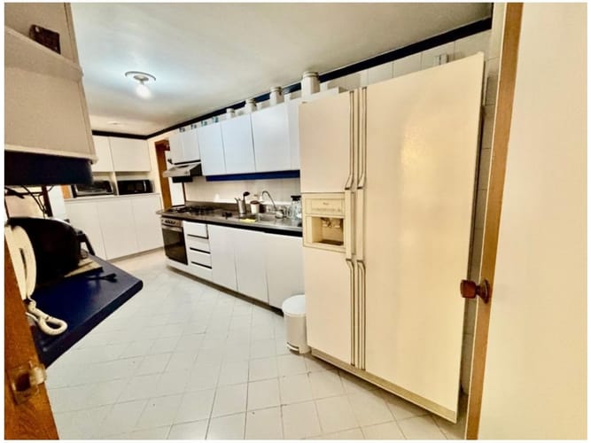 Apartamento de 3 alcobas en venta en Los Balsos, Medellín, 200 m² · foto 5 de 12