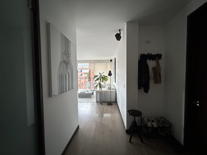 Apartamento de 1 alcoba en venta en Santa Barbara, Bogotá, 65 m² · foto 2 de 12
