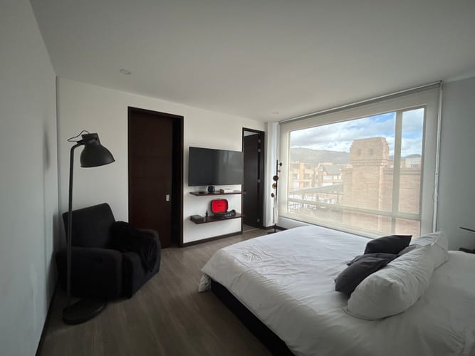 Apartamento de 1 alcoba en venta en Santa Barbara, Bogotá, 65 m² · foto 4 de 12