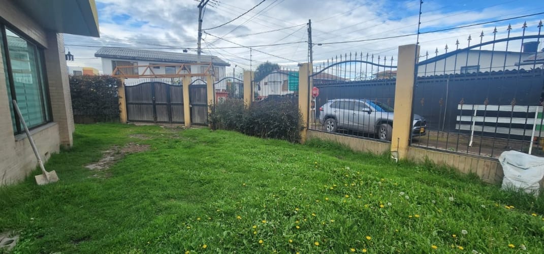Casa de 3 alcobas en venta en Siberia, Cota, 306 m² · foto 2 de 24