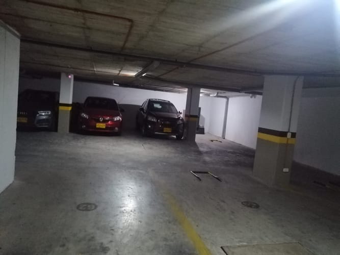 Apartamento de 3 alcobas en venta en Cedritos, Bogotá, 90 m² · foto 9 de 14