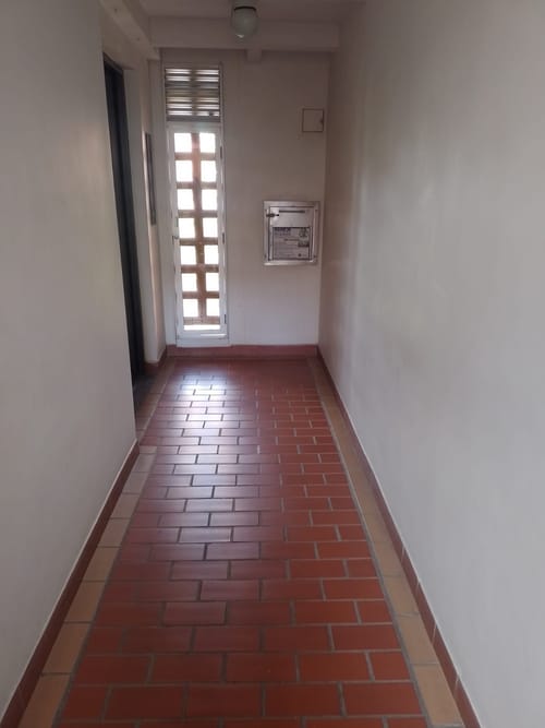 Apartamento de 3 alcobas en venta en Los Colores, Medellín, 67 m² · foto 3 de 24