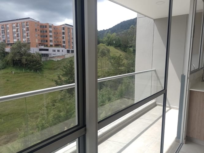 Apartamento de 3 alcobas en venta en La Milagrosa, La Ceja, 64 m² · foto 2 de 24