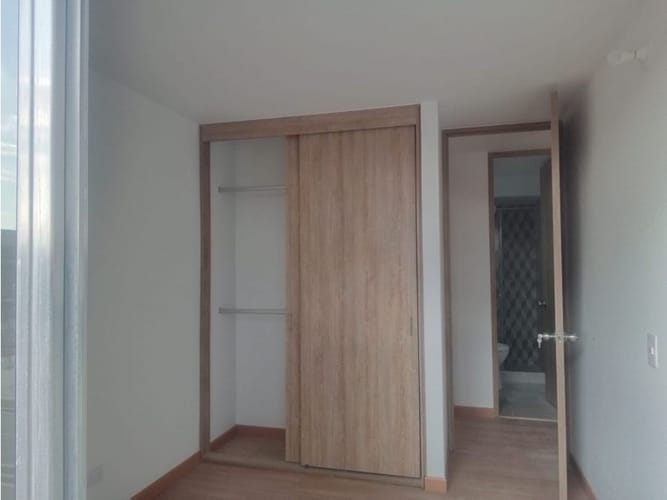 Apartamento de 3 alcobas en venta en Cerezos, Mosquera, 59 m² · foto 9 de 11