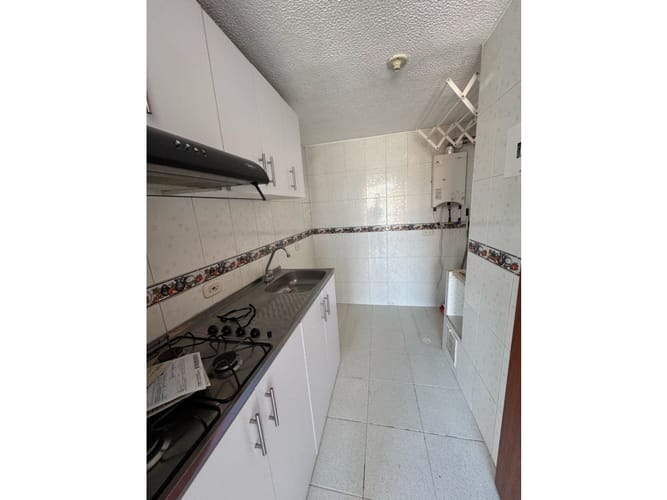 Apartamento de 3 alcobas en venta en Villa Italia, Soacha, 51 m² · foto 4 de 18