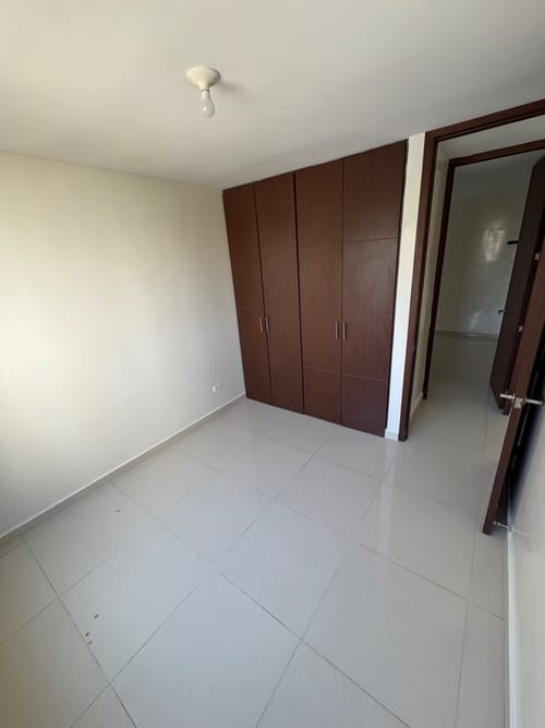 Apartamento de 2 alcobas en arriendo en Anillo Vial, Floridablanca, 64 m² · foto 7 de 8