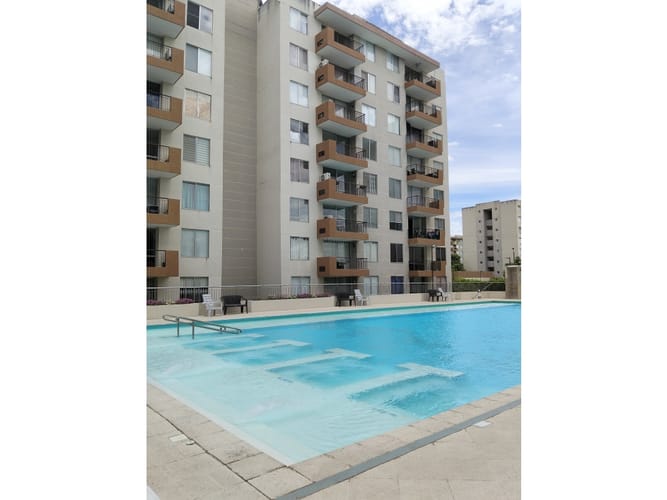 Apartamento de 2 alcobas en venta en Girardot, Girardot, 55 m² · foto 2 de 24