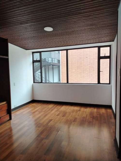 Apartamento de 3 alcobas en venta en Quinta Camacho, Bogotá, 177 m² · foto 4 de 24
