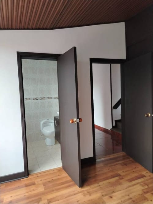 Apartamento de 3 alcobas en venta en Quinta Camacho, Bogotá, 177 m² · foto 14 de 24