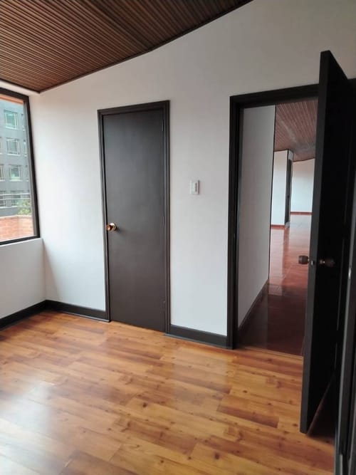 Apartamento de 3 alcobas en venta en Quinta Camacho, Bogotá, 177 m² · foto 23 de 24