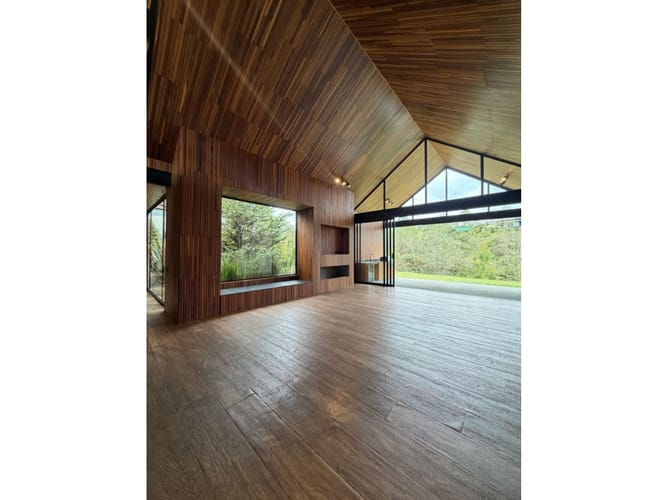 Casa de 3 alcobas en arriendo en El Portento, El Retiro, 340 m² · foto 2 de 7