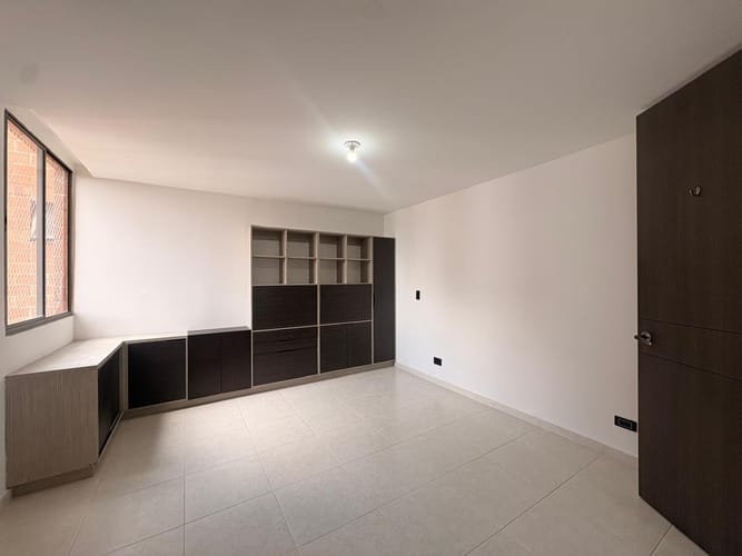 Apartamento de 3 alcobas en arriendo en Loma De San Jose, Sabaneta, 78 m² · foto 8 de 14