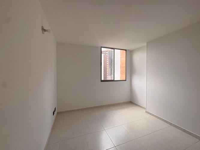 Apartamento de 3 alcobas en arriendo en Loma De San Jose, Sabaneta, 78 m² · foto 12 de 14