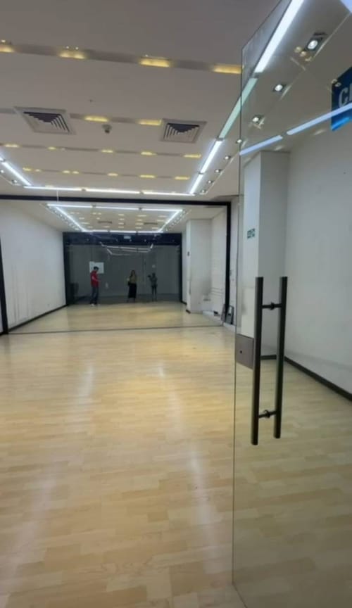 Local en venta en El Poblado, Medellín, 38 m² · foto 7 de 15