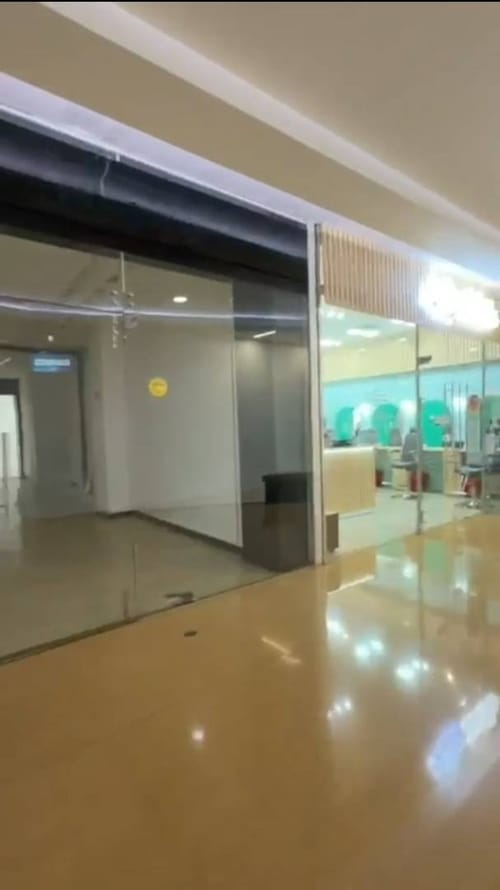 Local en venta en El Poblado, Medellín, 38 m² · foto 15 de 15