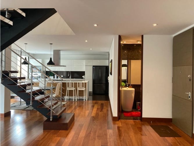 Apartamento de 3 alcobas en venta en Chico Norte, Bogotá, 176 m² · foto 2 de 24