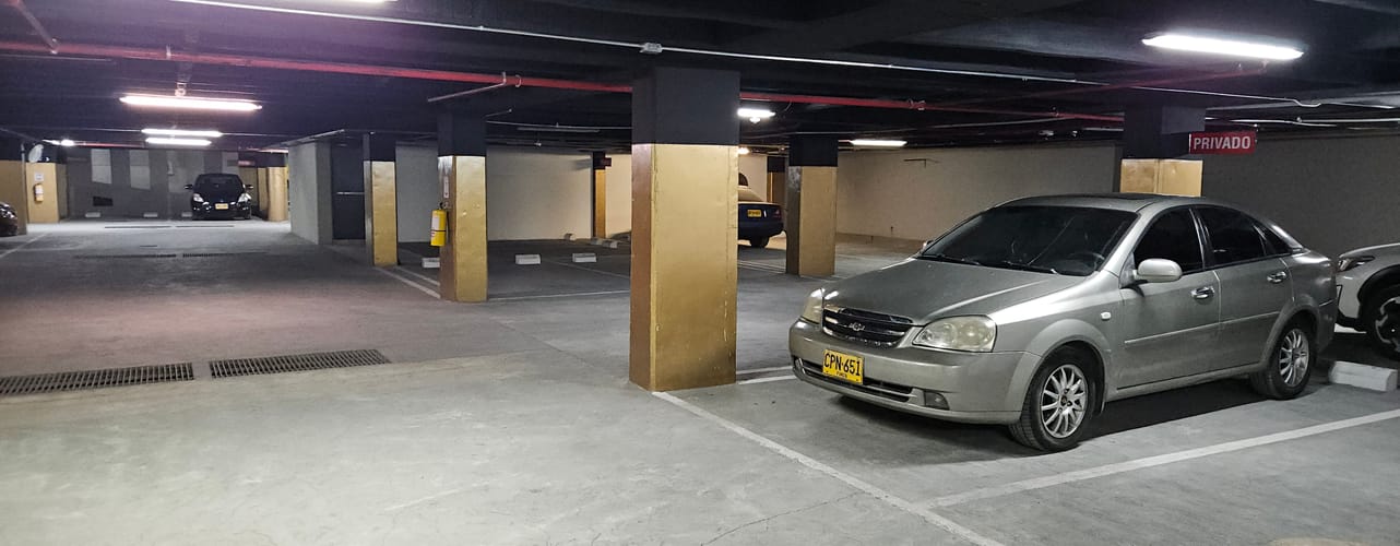Apartaestudio en venta en La Candelaria, Bogotá, 37 m² · foto 16 de 24