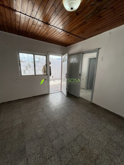 ADOLFO VAILLANT ESQ. AMEGHINO - CON PATIO Y PARRILLERO TECHADO · Foto 2
