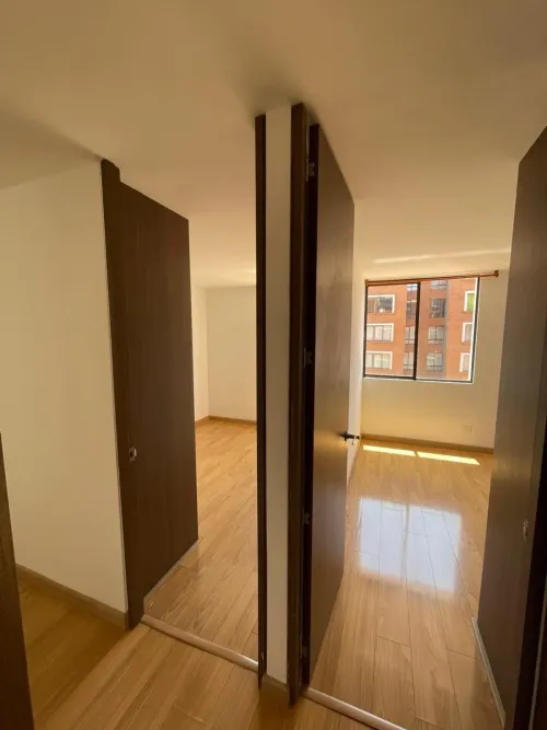 Apartamento de 3 alcobas en venta en Zona Centro, Madrid, 67 m² · foto 3 de 7