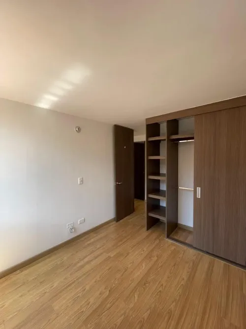 Apartamento de 3 alcobas en venta en Zona Centro, Madrid, 67 m² · foto 5 de 7