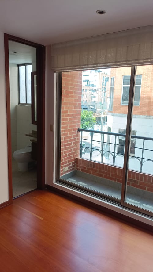 Apartamento de 1 alcoba en arriendo en Chico, Bogotá, 50 m² · foto 5 de 6