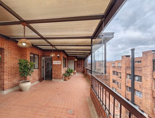 Apartamento de 3 alcobas en venta en Colina Campestre, Bogotá, 103 m² · foto 3 de 20