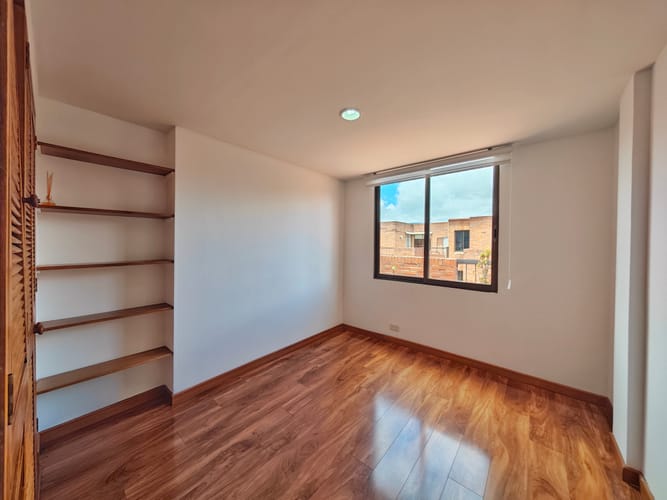 Apartamento de 3 alcobas en venta en Colina Campestre, Bogotá, 103 m² · foto 8 de 20