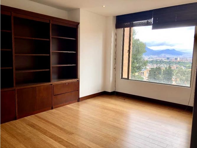 Apartamento de 4 alcobas en venta en Cerros De Suba, Bogotá, 324 m² · foto 4 de 24