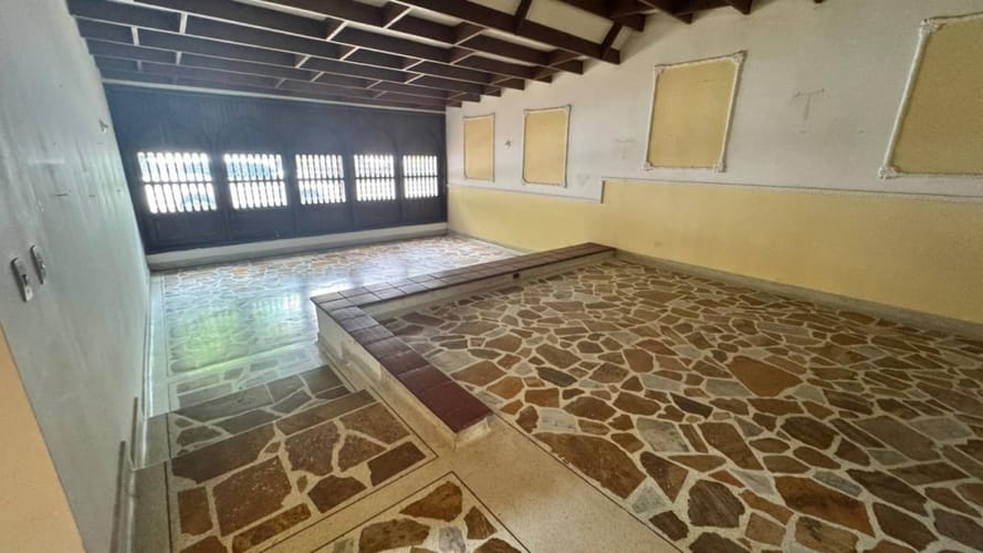 Casa en venta en Altico, Neiva, 310 m² · foto 2 de 12