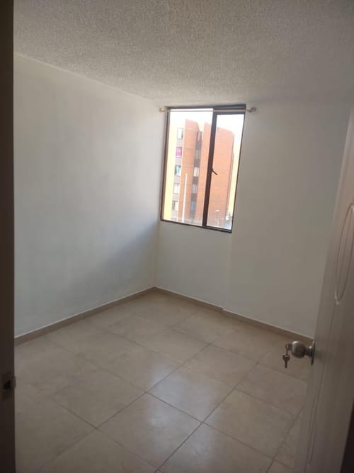Apartamento de 3 alcobas en venta en Prado De Las Vegas Et. Ii, Soacha, 52 m² · foto 2 de 11