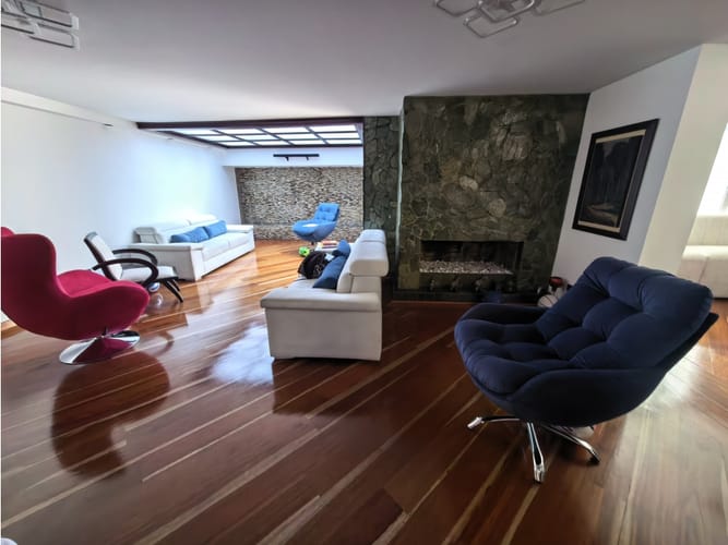 Casa de 2 alcobas en venta en La Floresta, Bogotá, 268 m² · foto 3 de 24