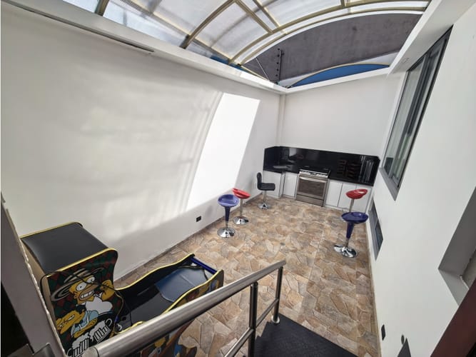 Casa de 2 alcobas en venta en La Floresta, Bogotá, 268 m² · foto 7 de 24