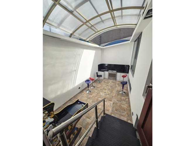 Casa de 2 alcobas en venta en La Floresta, Bogotá, 268 m² · foto 8 de 24