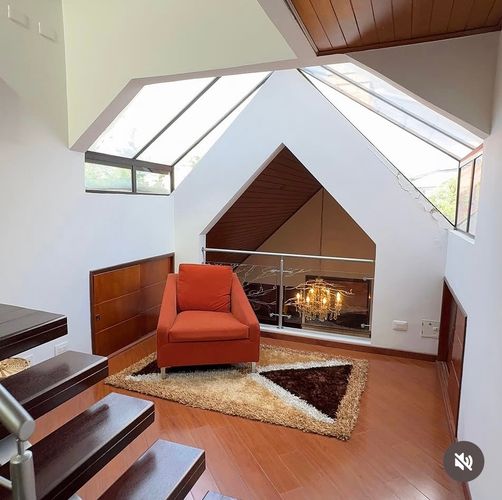 Casa de 3 alcobas en venta en Villa Del Prado, Bogotá, 460 m² · foto 3 de 9