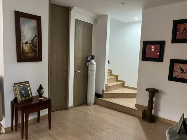 Apartamento de 3 alcobas en venta en Santa Barbara, Bogotá, 180 m² · foto 9 de 14