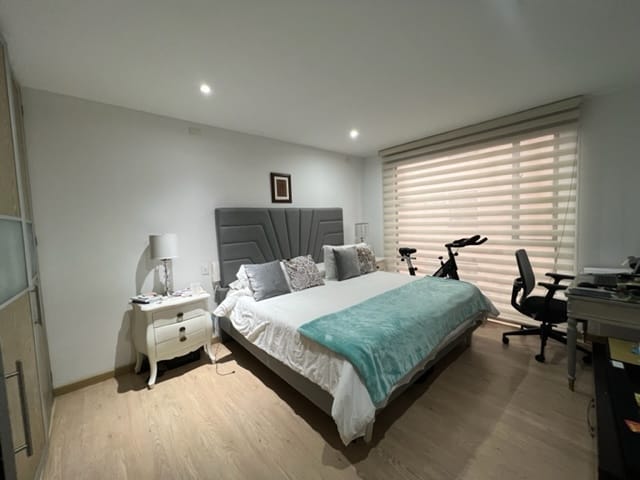Apartamento de 3 alcobas en venta en Santa Barbara, Bogotá, 180 m² · foto 13 de 14