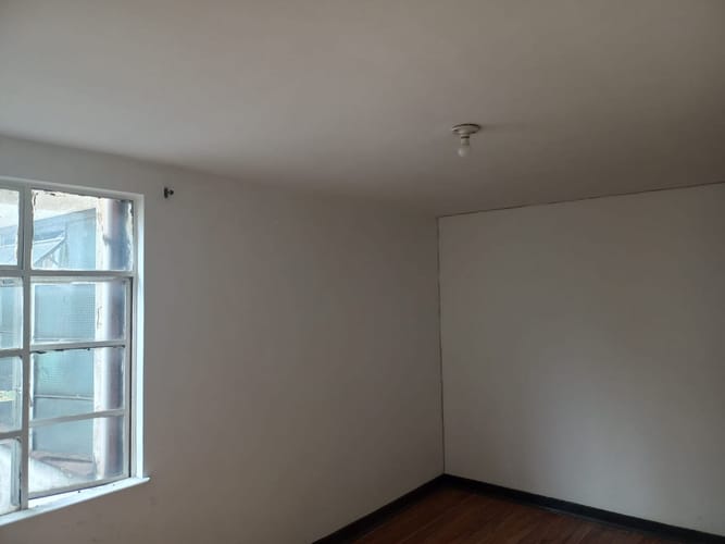 Apartaestudio en venta en Santa Fe, Bogotá, 38 m² · foto 2 de 5