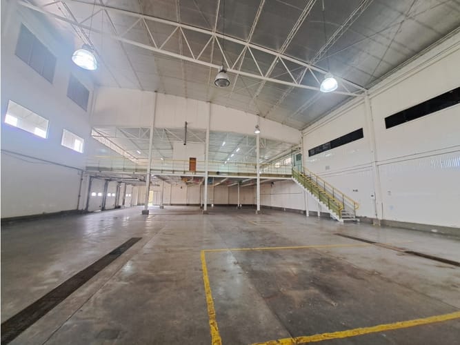 Bodega en arriendo en Siberia, Cota, 2384 m² · foto 4 de 23