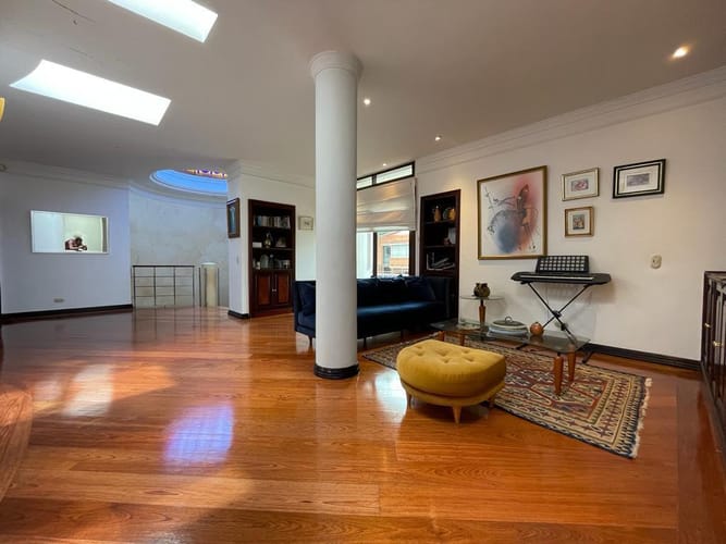 Casa de 4 alcobas en venta en Santa Ana Oriental, Bogotá, 620 m² · foto 9 de 24