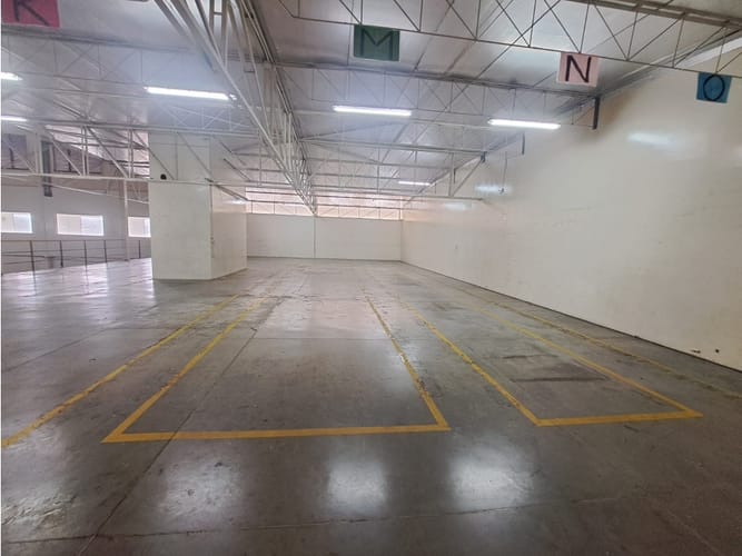 Bodega en arriendo en Siberia, Cota, 2384 m² · foto 8 de 23