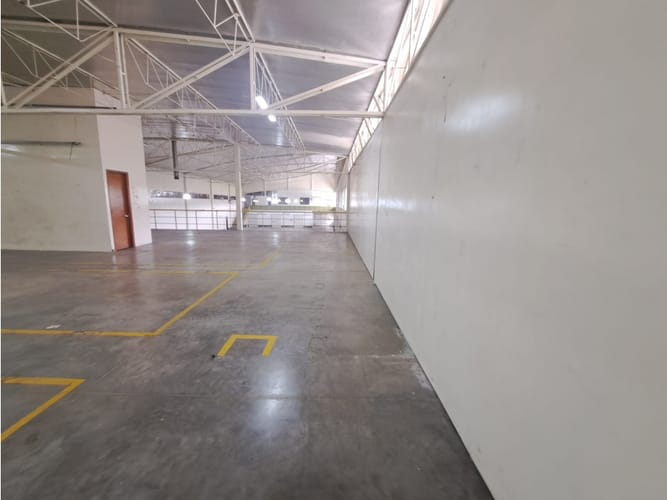 Bodega en arriendo en Siberia, Cota, 2384 m² · foto 9 de 23