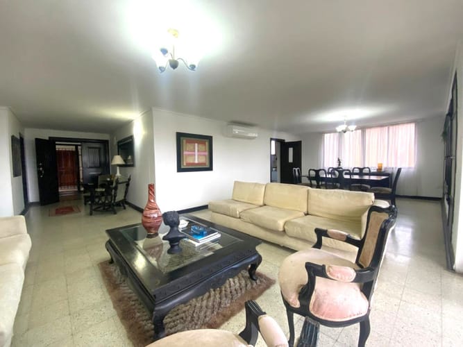Apartamento de 3 alcobas en venta en Altos Del Prado, Barranquilla, 200 m² · foto 2 de 12