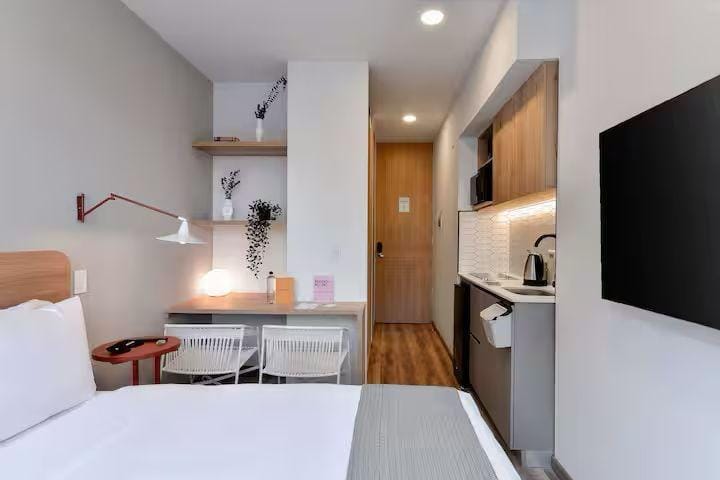 Apartaestudio en venta en Chico Norte, Bogotá, 19 m² · foto 2 de 16