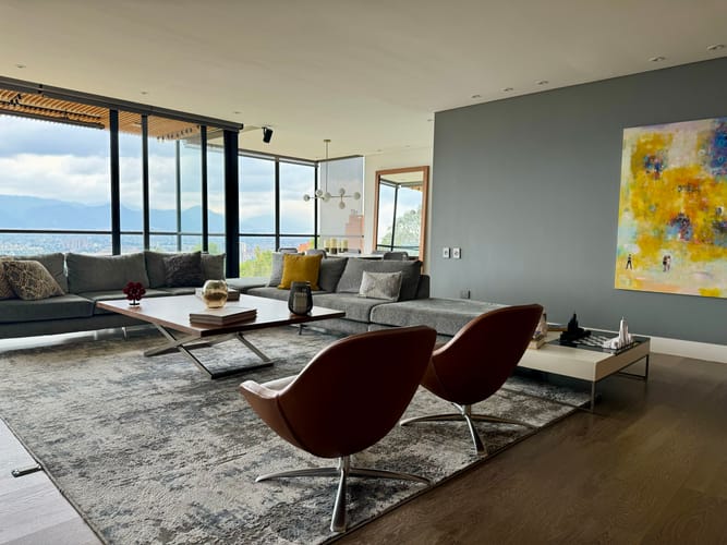 Apartamento de 3 alcobas en venta en Cerros De Suba, Bogotá, 223 m² · foto 5 de 12