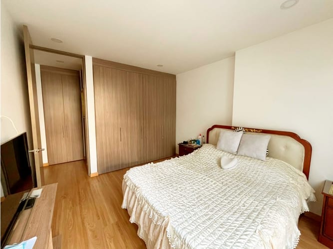 Apartaestudio en venta en Santa Barbara, Bogotá, 47 m² · foto 7 de 14